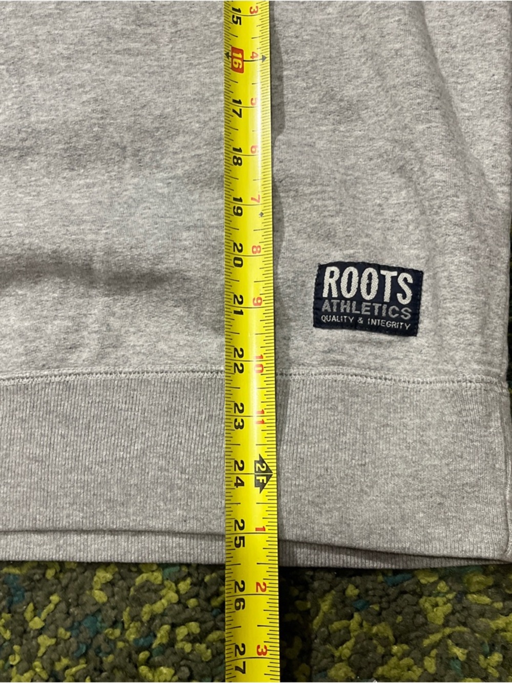 Roots Canada Vintage Sweater (no tag, fits XL) - Picture 4 of 7